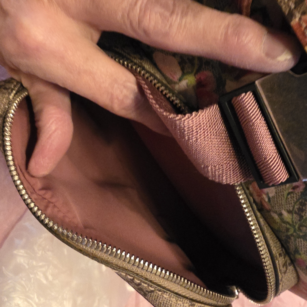 Gucci Pink Floral GG Supreme Backpack - Picture 5 of 16